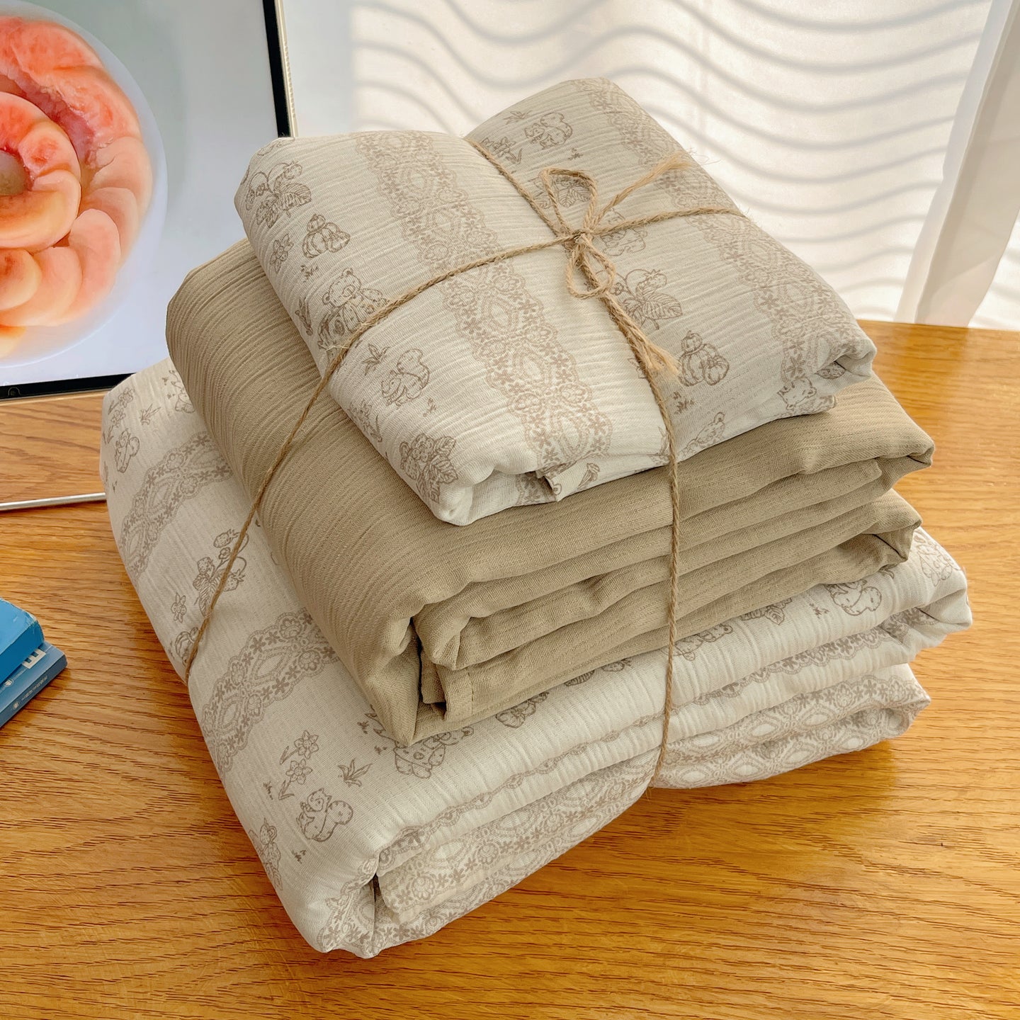 Neutral Lace Bear Bedding Set Queen, 100% Polyester All-Season Duvet Cover & Sheets, Beige Cartoon Print for Kids or Guest Room, OEM ODM Factory Custom Color, Size & Gift Packaging