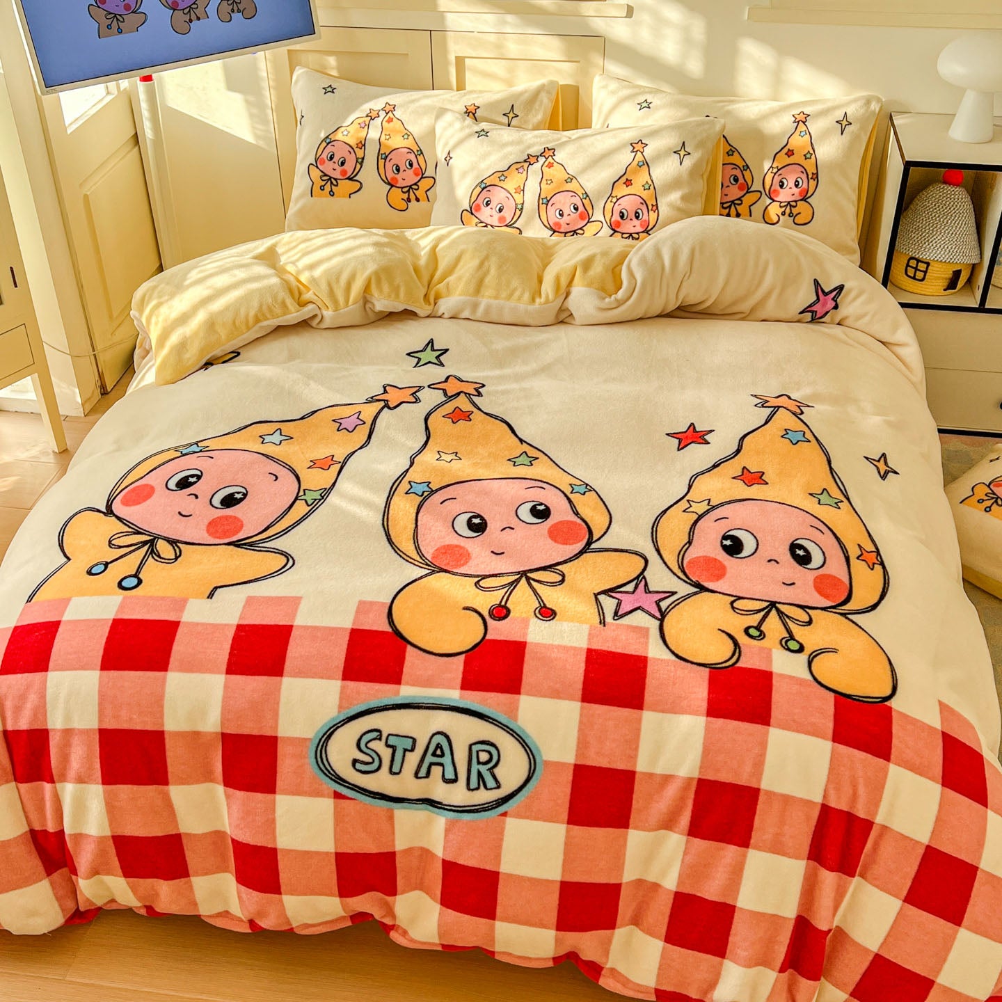 Kids Star Elf Cartoon Duvet Cover Set Twin, 100% Polyester Plush Checkered Bedding for Boys & Girls, Cozy All-Season Set, OEM ODM Factory Custom Printing & Size Available