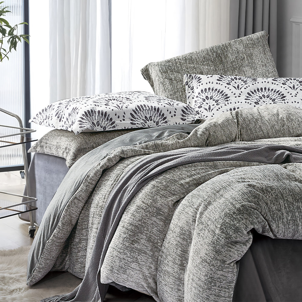 Grey 7-Piece Bedding Set with Decorative Pillows and Textured Fabric