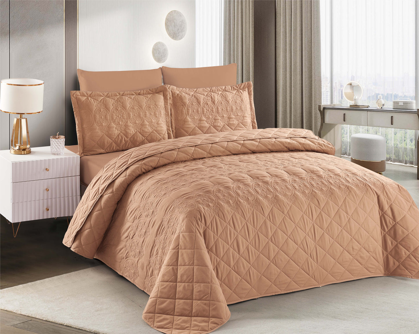 Soft Pink Microfiber Quilted Bedspread Set | Lightweight All-Season Bedding with 1 Bedspread, 2 Pillowcases & 2 Shams | OEM Decorative Bedspread | Modern Bedroom Coverlet Manufacturer