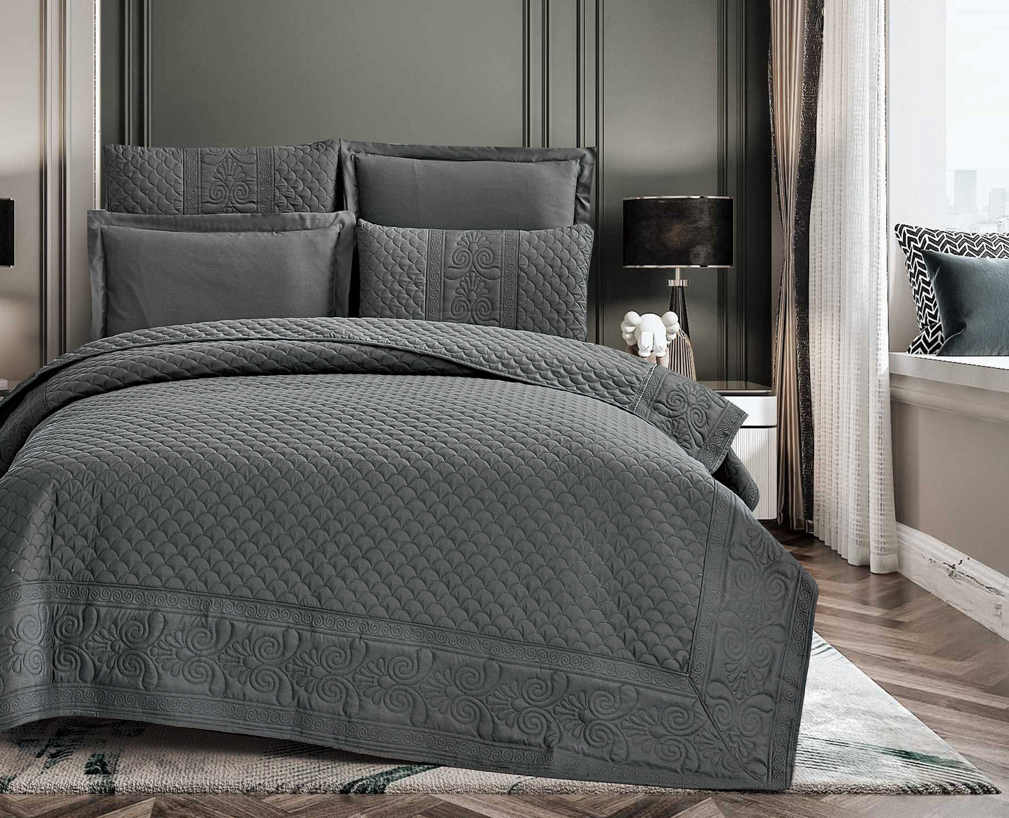 Soft Microfiber Quilted Bedspread Set in Light Gray | Lightweight All-Season Bedding with 1 Bedspread, 2 Pillowcases & 2 Shams | OEM Luxury Bedspread Set | Elegant Bedroom Design for Hotels